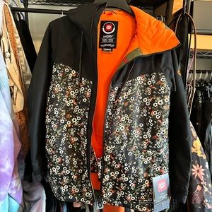 686 women’s snow jacket